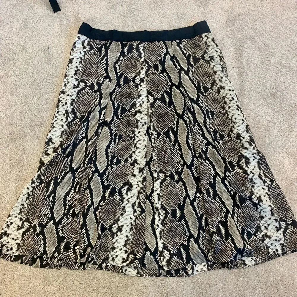 Jones New York Collection gray snake print Skirt Sz 4